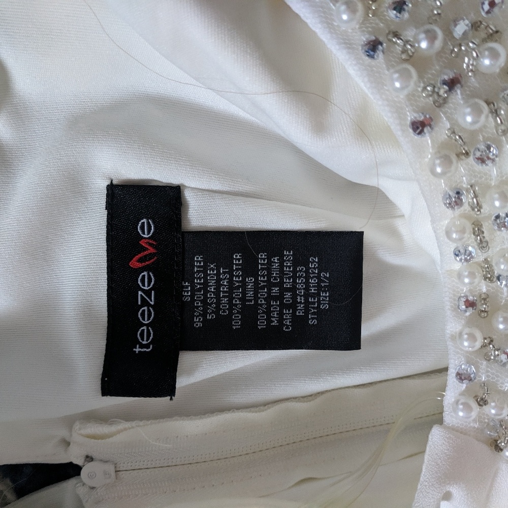 Dress - Picture 4 of 5